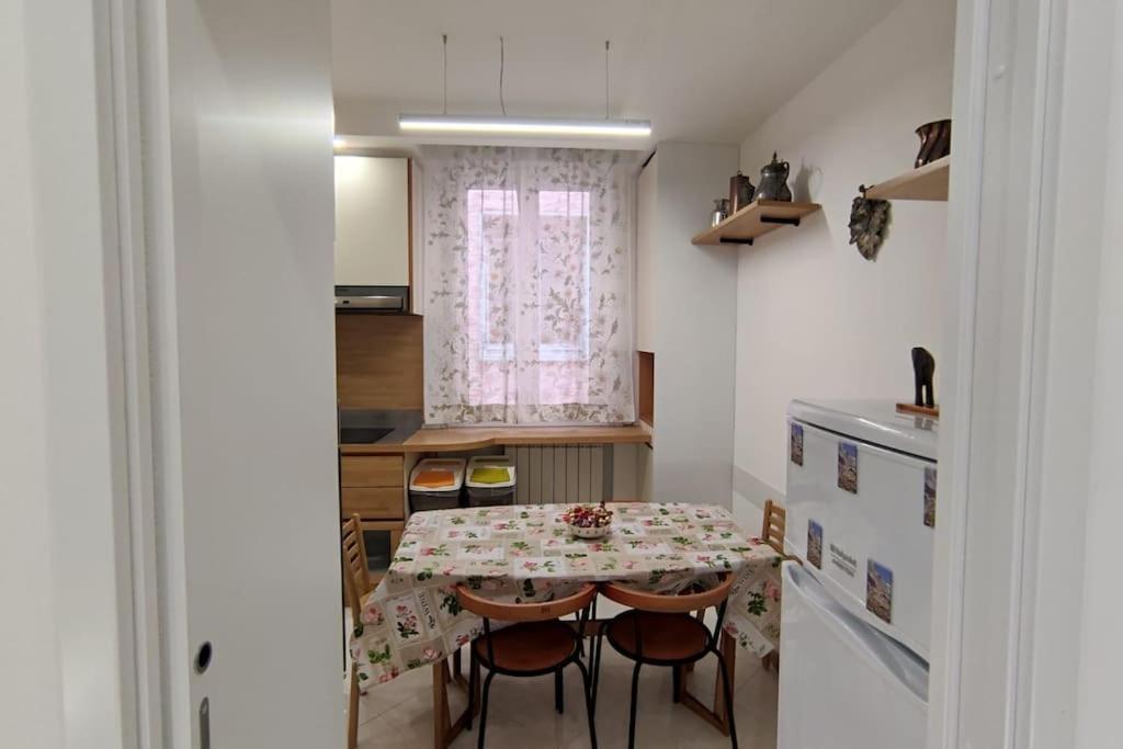 Elegante Alloggio Zona Storica Lecco Extérieur photo