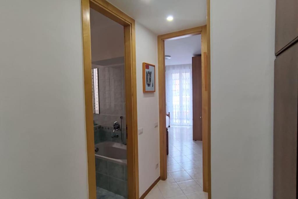Elegante Alloggio Zona Storica Lecco Extérieur photo